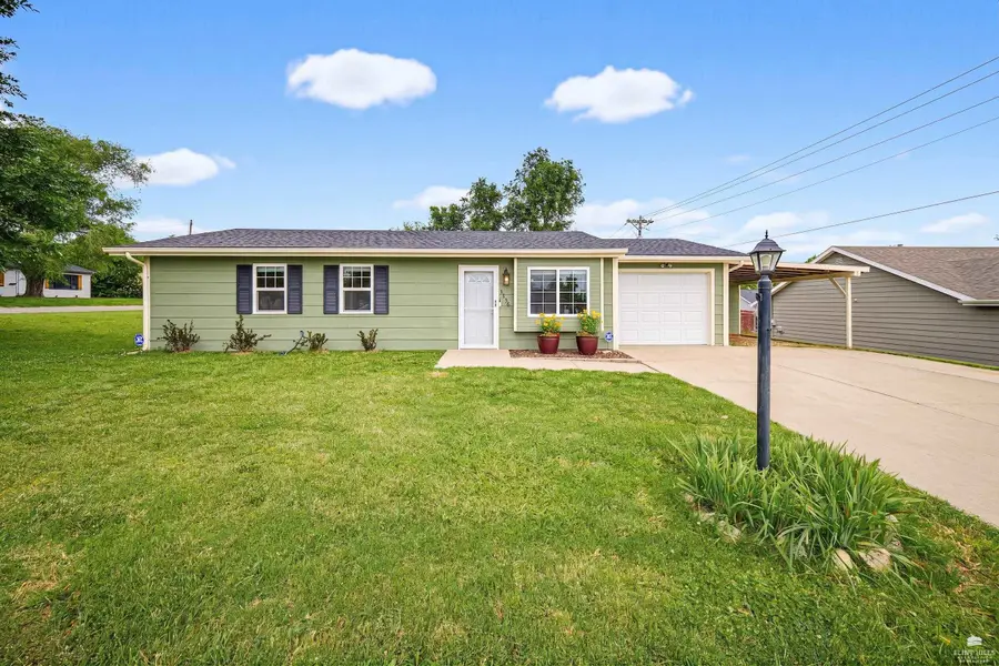 1136 W 20th Circle, Junction City, KS 66441 - #2