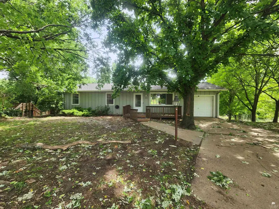 1900 Violet Circle, Manhattan, KS 66502 - #2