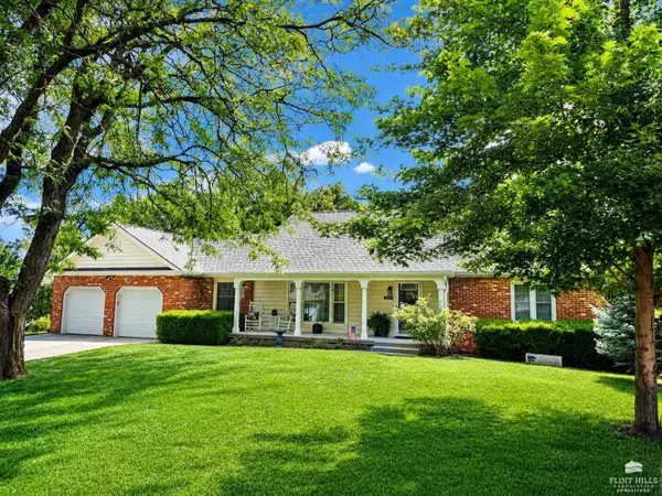 109 E J Frick Drive, Manhattan, KS 66503