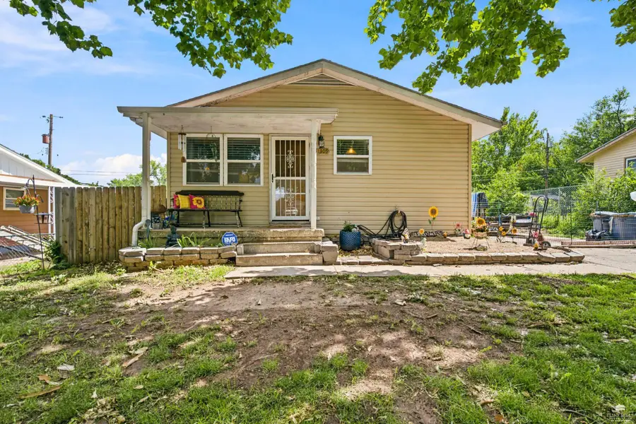 1309 W 17th Street, Junction City, KS 66441 - #2