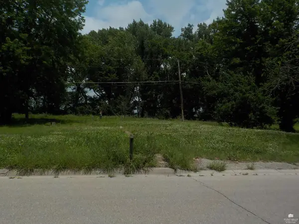 210 Witt Avenue, Grandview Plaza, KS 66441