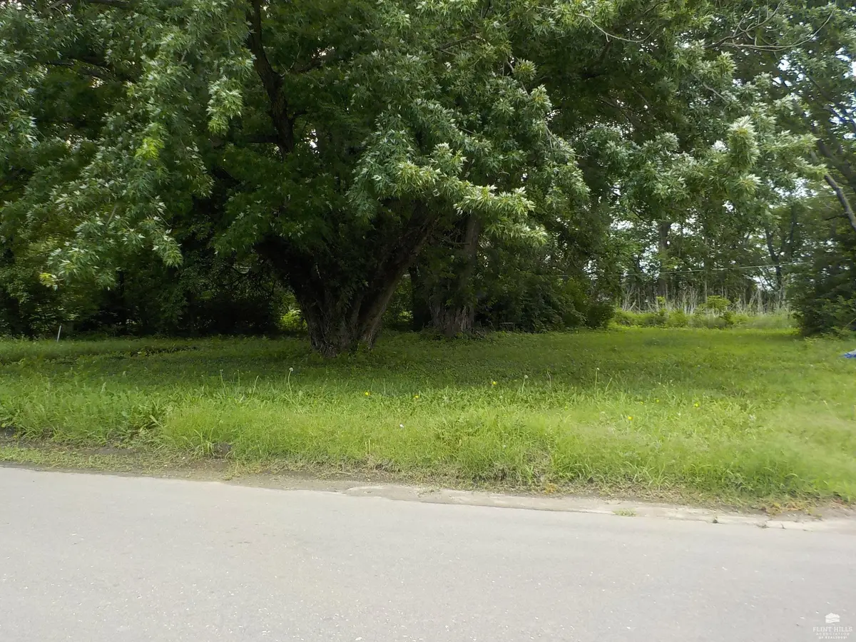 518 E Grandview Plaza Street, Grandview Plaza, KS 66441 - #1
