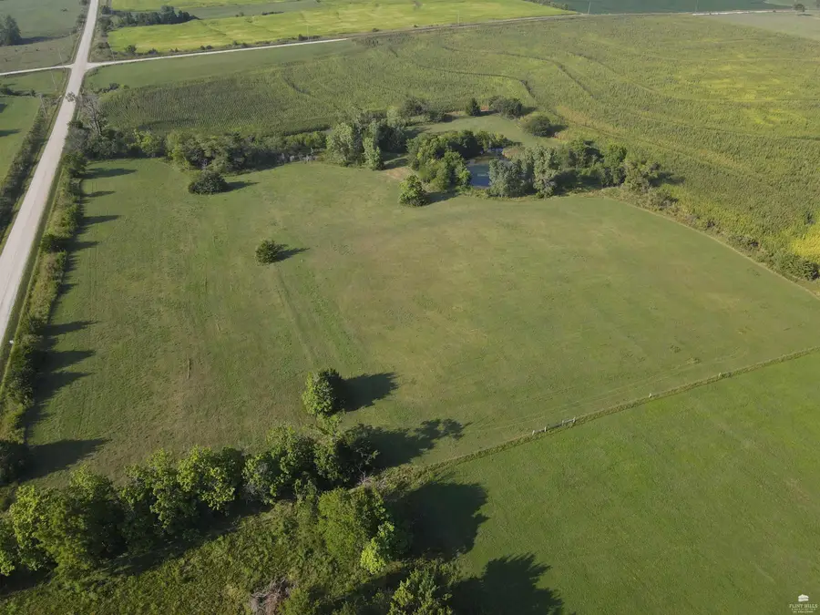 20633 Wheaton Rd, Wheaton, KS 66521 - #2