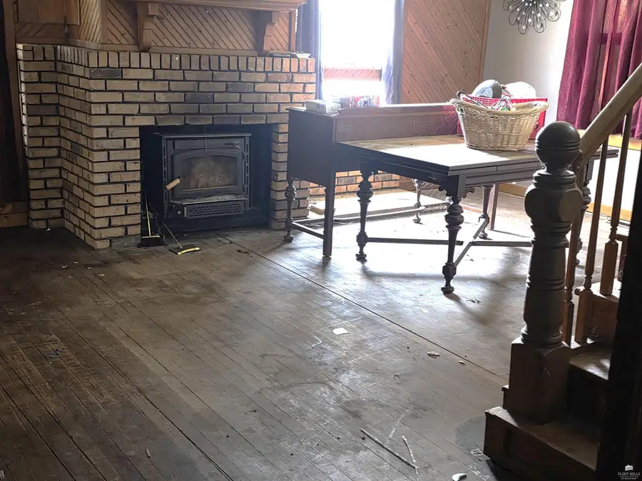 619 E Mcclaren, Herington, KS 67449 - #3