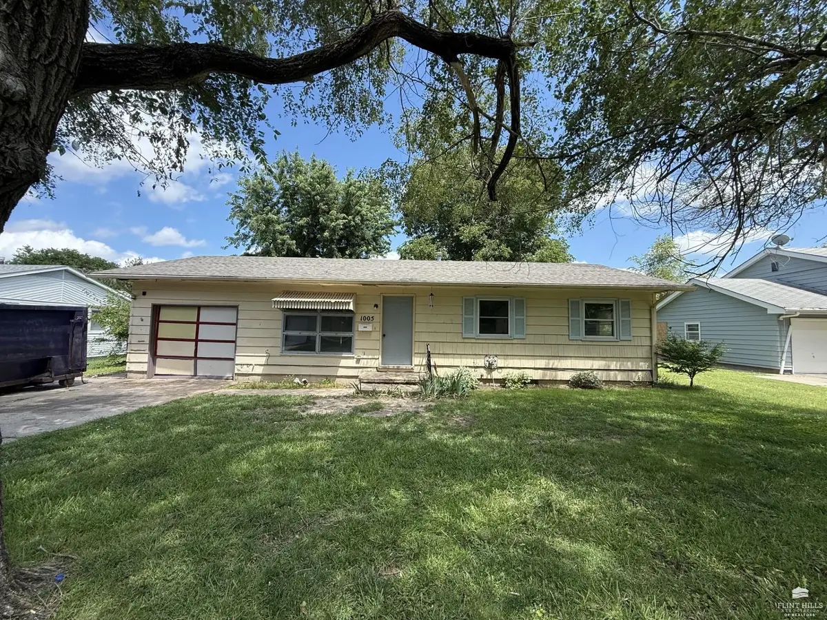 1005 S Garfield Street, Junction City, KS 66441 - #1