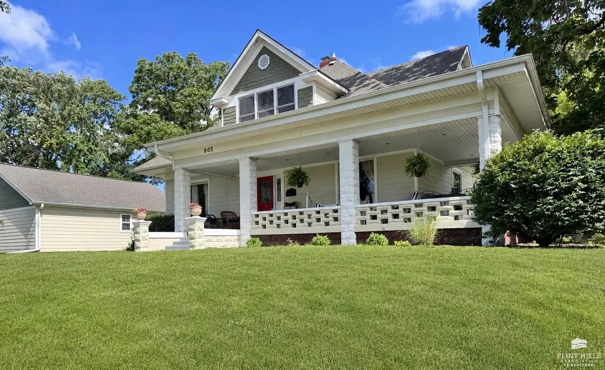 805 W 8th Street, Concordia, KS 66901 - #1