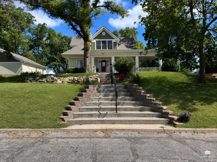 805 W 8th Street, Concordia, KS 66901 - #2