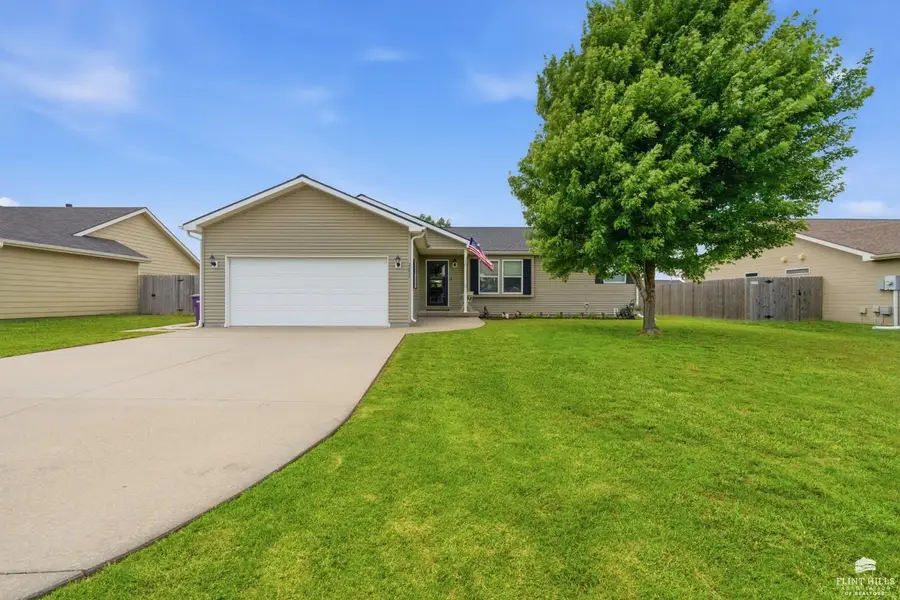 2621 Brookpointe Circle, Manhattan, KS 66502 - #3