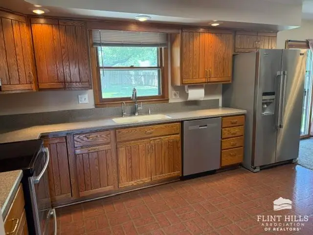 211 Frederick Street, Clay Center, KS 67432 - #3