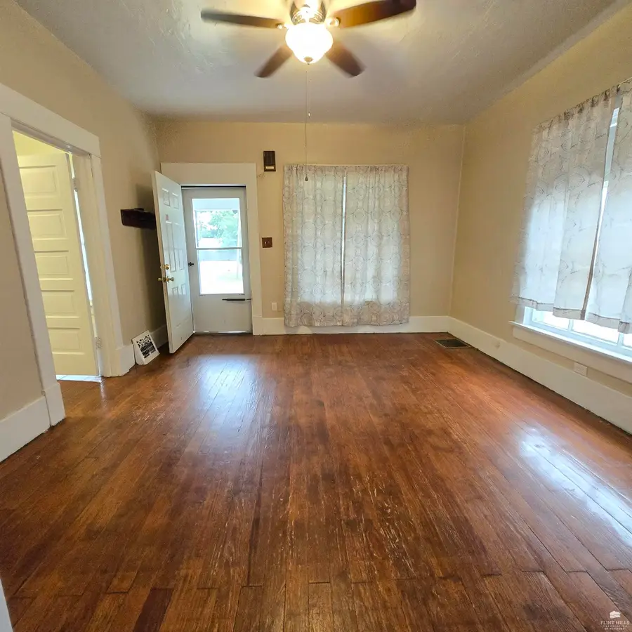 105 SE 2nd Street, Abilene, KS 67410 - #3