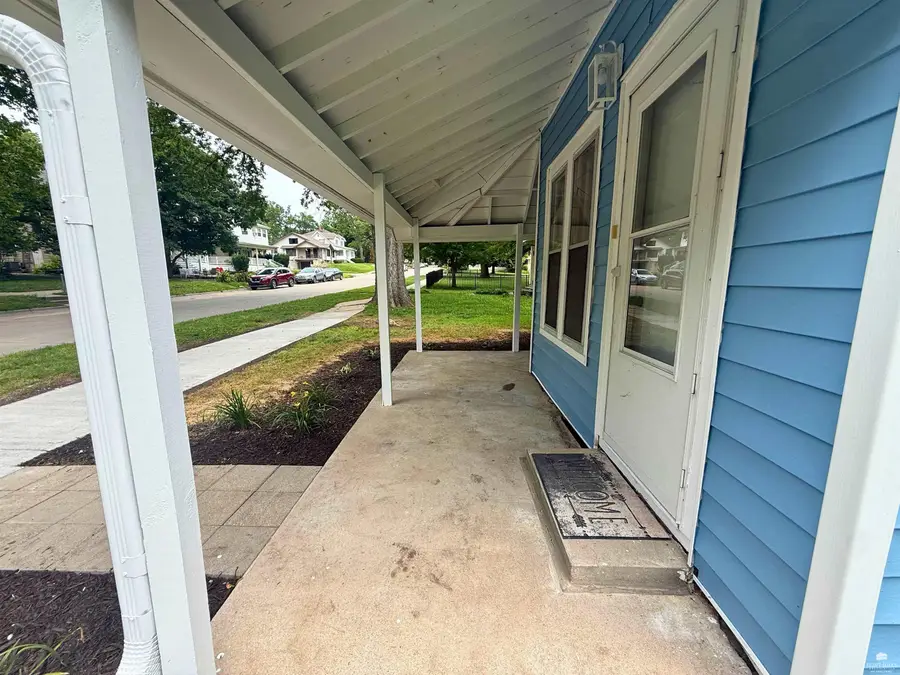 408 Poplar Street, Wamego, KS 66547 - #3