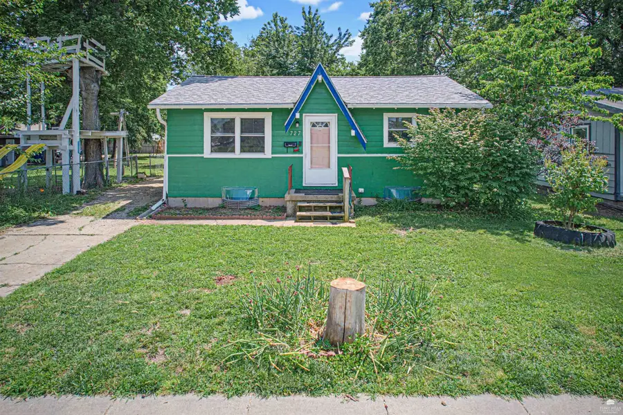 727 W 14th Street, Junction City, KS 66441 - #2