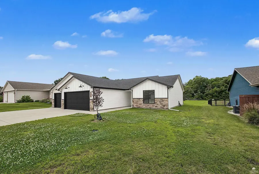 4700 Raven Creek Drive, Manhattan, KS 66502 - #2