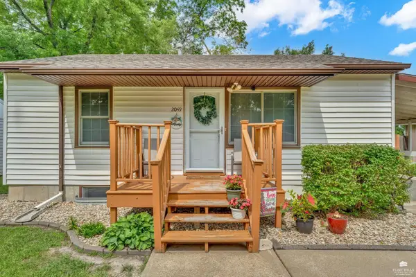 2049 Hayes Drive, Manhattan, KS 66502