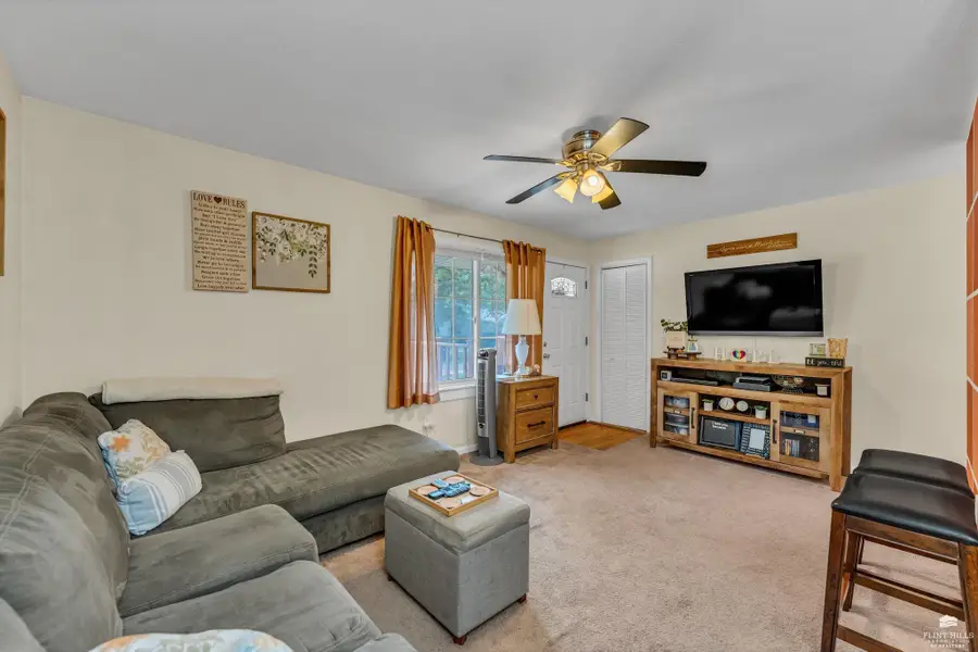 2049 Hayes Drive, Manhattan, KS 66502 - #2