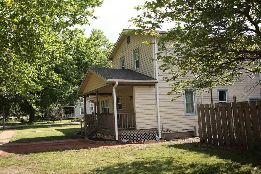 300 W 5th St, Solomon, KS 67480 - #2