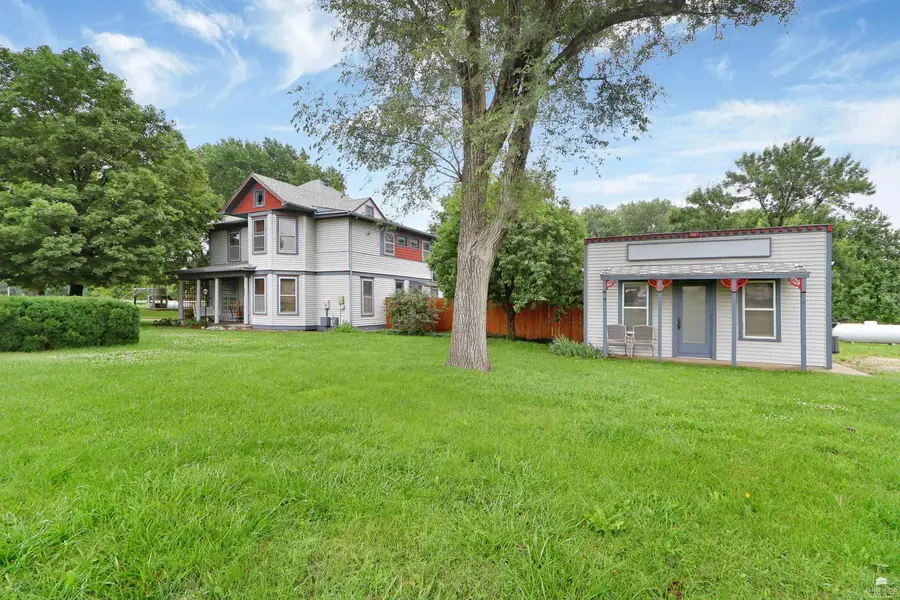 414 N Main Street, Riley, KS 66531 - #2