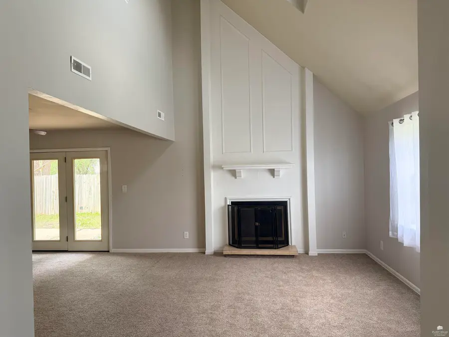 3211 Valleywood Drive, Manhattan, KS 66502 - #3