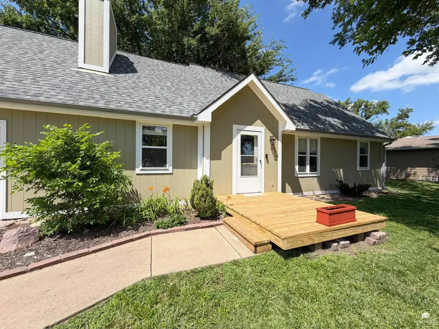 3314 Valleywood Drive, Manhattan, KS 66502 - #2