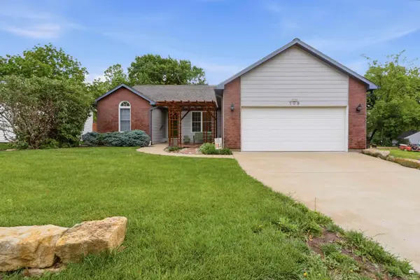 708 Walnut Street, Wamego, KS 66547