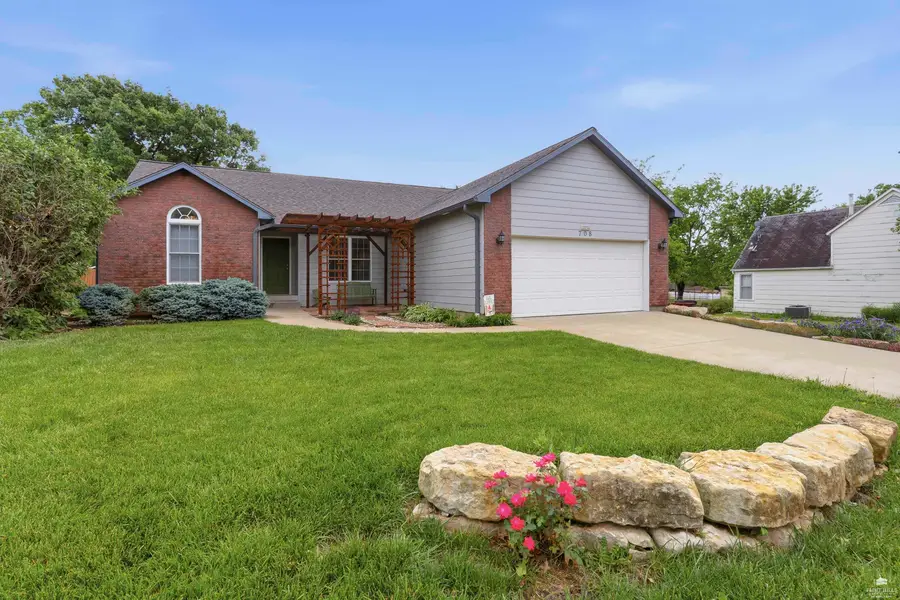 708 Walnut Street, Wamego, KS 66547 - #3