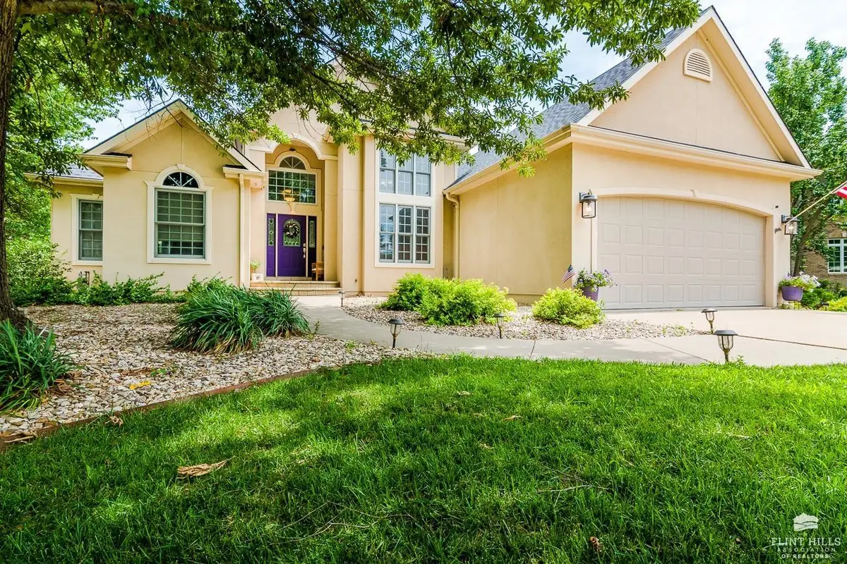3700 Crossgate Circle, Manhattan, KS 66503 - #1