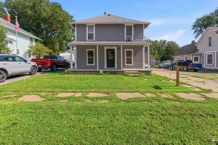 319 NE 6th Street, Abilene, KS 67410 - #2