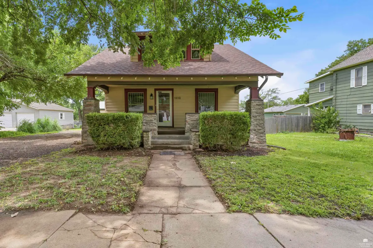 1112 N Cedar Street, Abilene, KS 67410 - #1