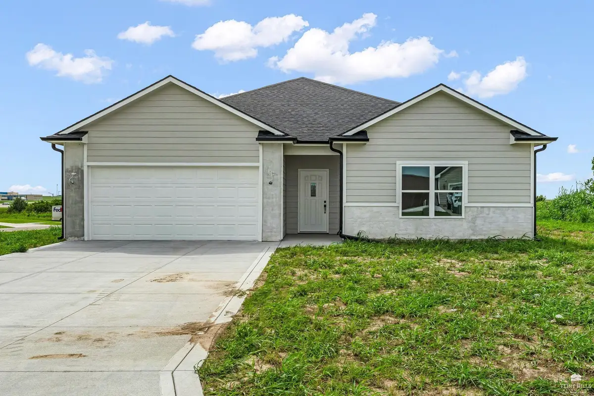 2604 Heron Circle, Junction City, KS 66441 - #1