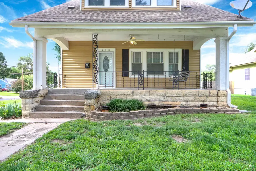 538 W Chestnut Street, Junction City, KS 66441 - #3