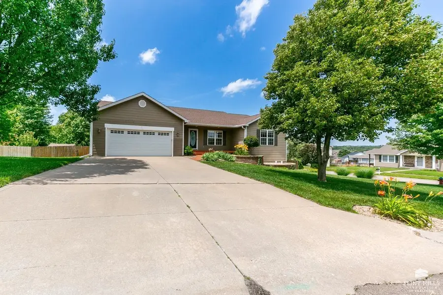 429 Haventon Drive, Manhattan, KS 66503 - #2