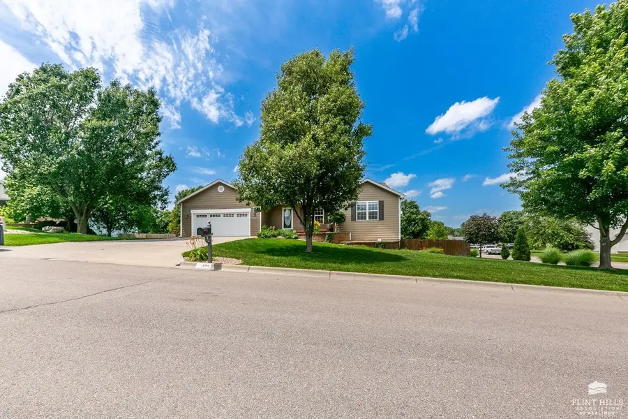429 Haventon Drive, Manhattan, KS 66503 - #3