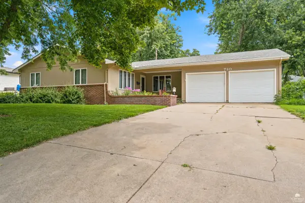 710 Parkview Drive, Wamego, KS 66547