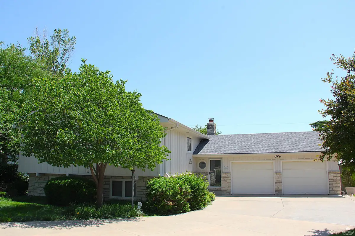 2004 Somerset Square, Manhattan, KS 66503 - #1