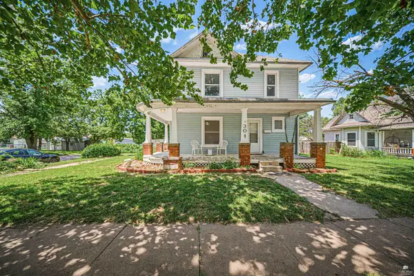 301 N Broadway, Herington, KS 67449