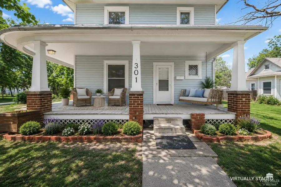 301 N Broadway, Herington, KS 67449 - #2