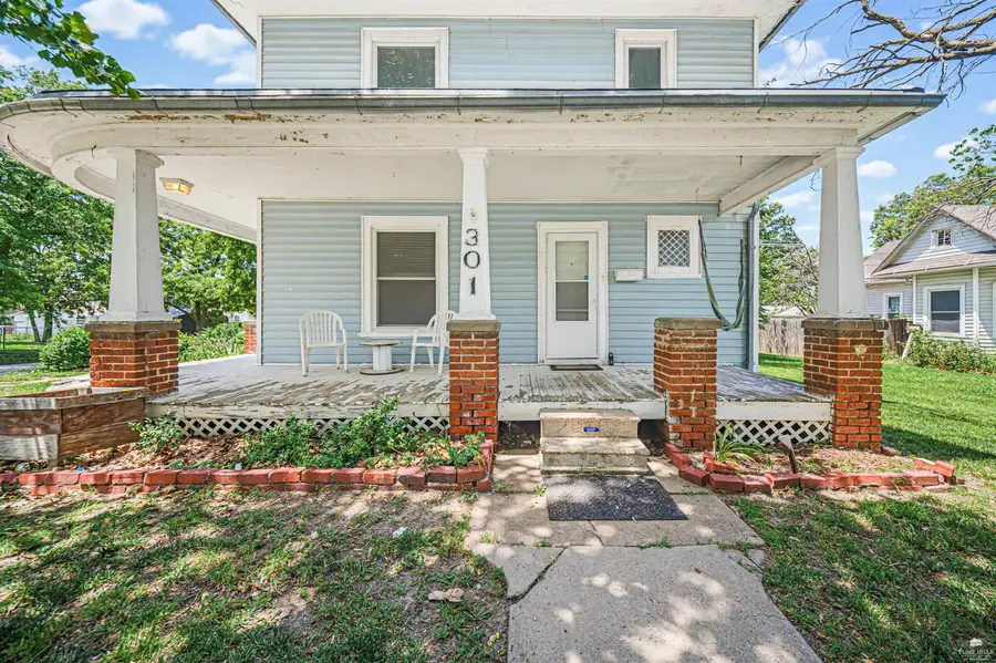 301 N Broadway, Herington, KS 67449 - #3