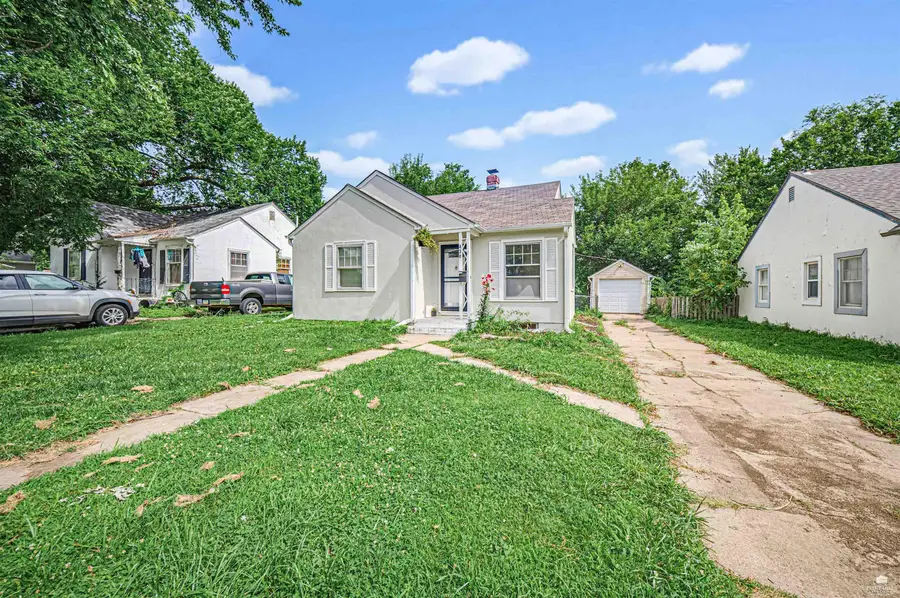 430 W Vine Street, Junction City, KS 66441 - #2