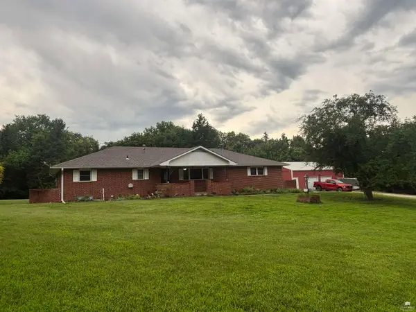 739 Oakhill Drive, Chapman, KS 67431