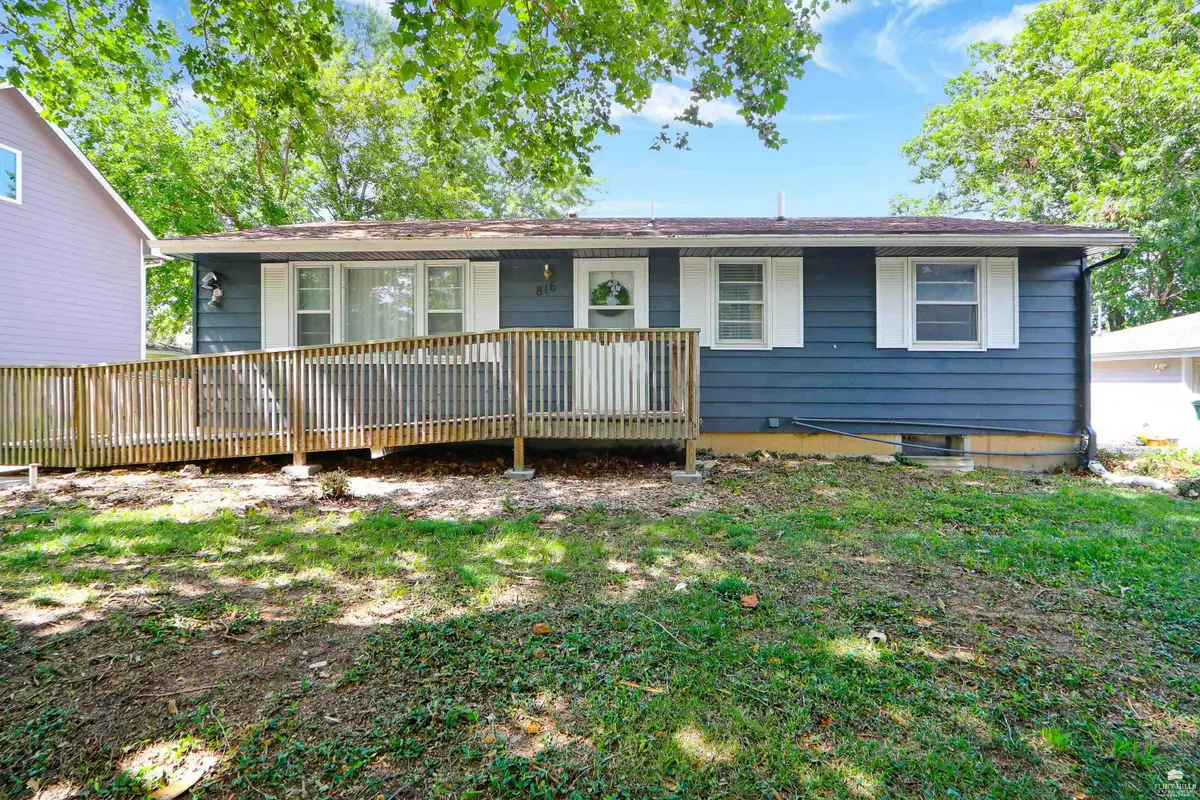 816 Church Avenue, Manhattan, KS 66502 - #1