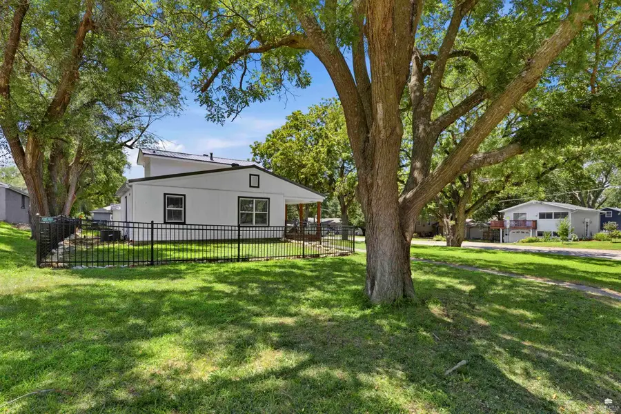 804 Webster Street, Clay Center, KS 67432 - #3