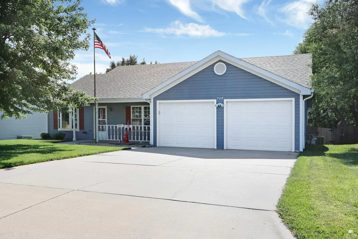 726 Brentwood Ct, Junction City, KS 66441 - #1