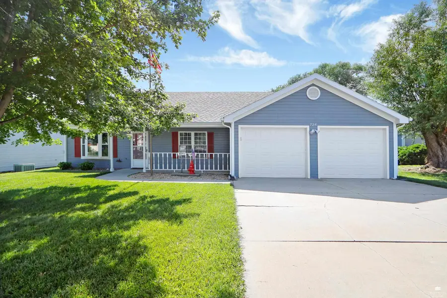 726 Brentwood Ct, Junction City, KS 66441 - #3
