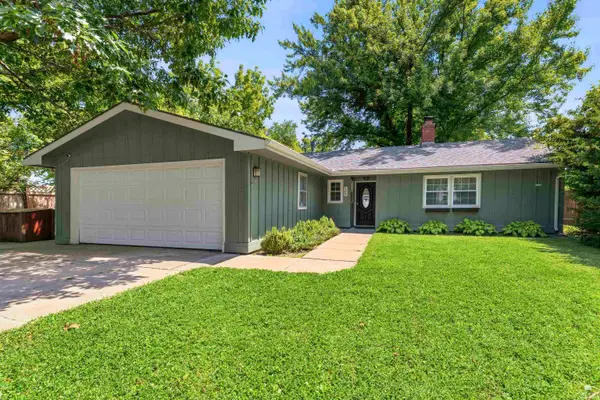 105 E 7th Street, Wamego, KS 66547