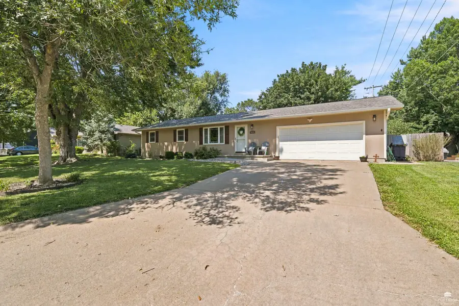 2231 Alta Drive, Manhattan, KS 66502 - #2