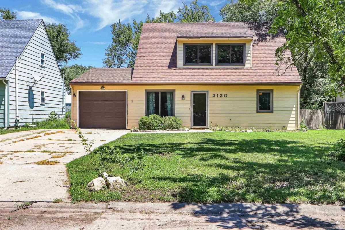 2120 Halls Landing, Manhattan, KS 66502 - #1