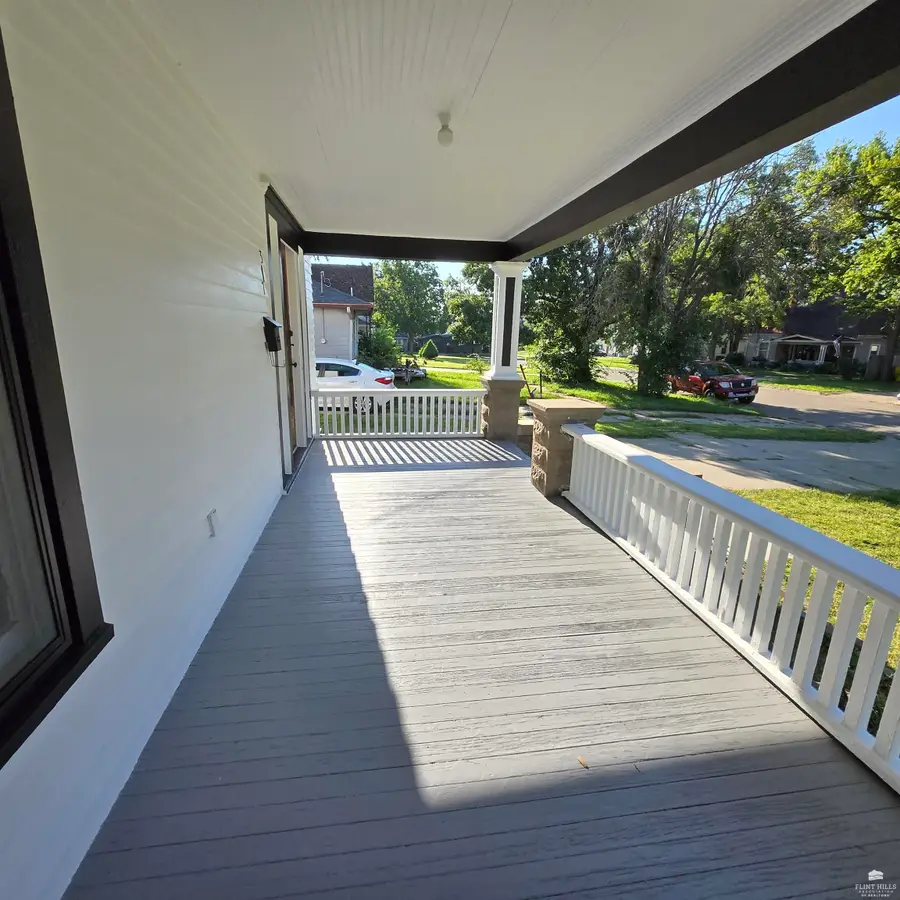 317 NE 11th Street, Abilene, KS 67410 - #2