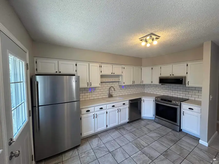 1837 Plymouth Road, Manhattan, KS 66503 - #2