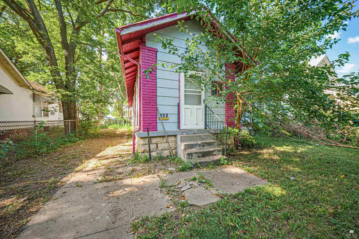 231 W 9, Junction City, KS 66441 - #1