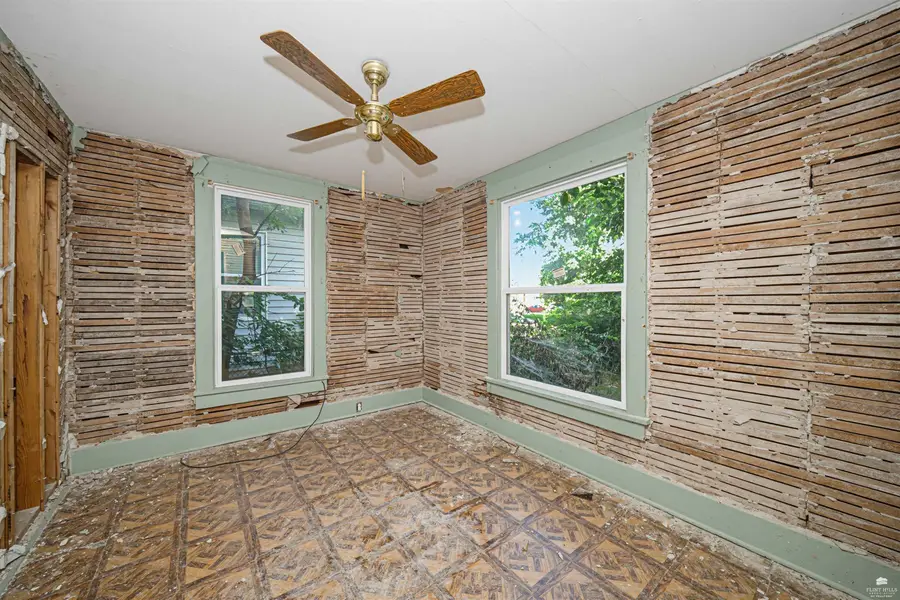 231 W 9, Junction City, KS 66441 - #3